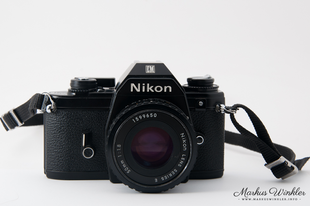Nikon EM SLR 35mm Kleinbild