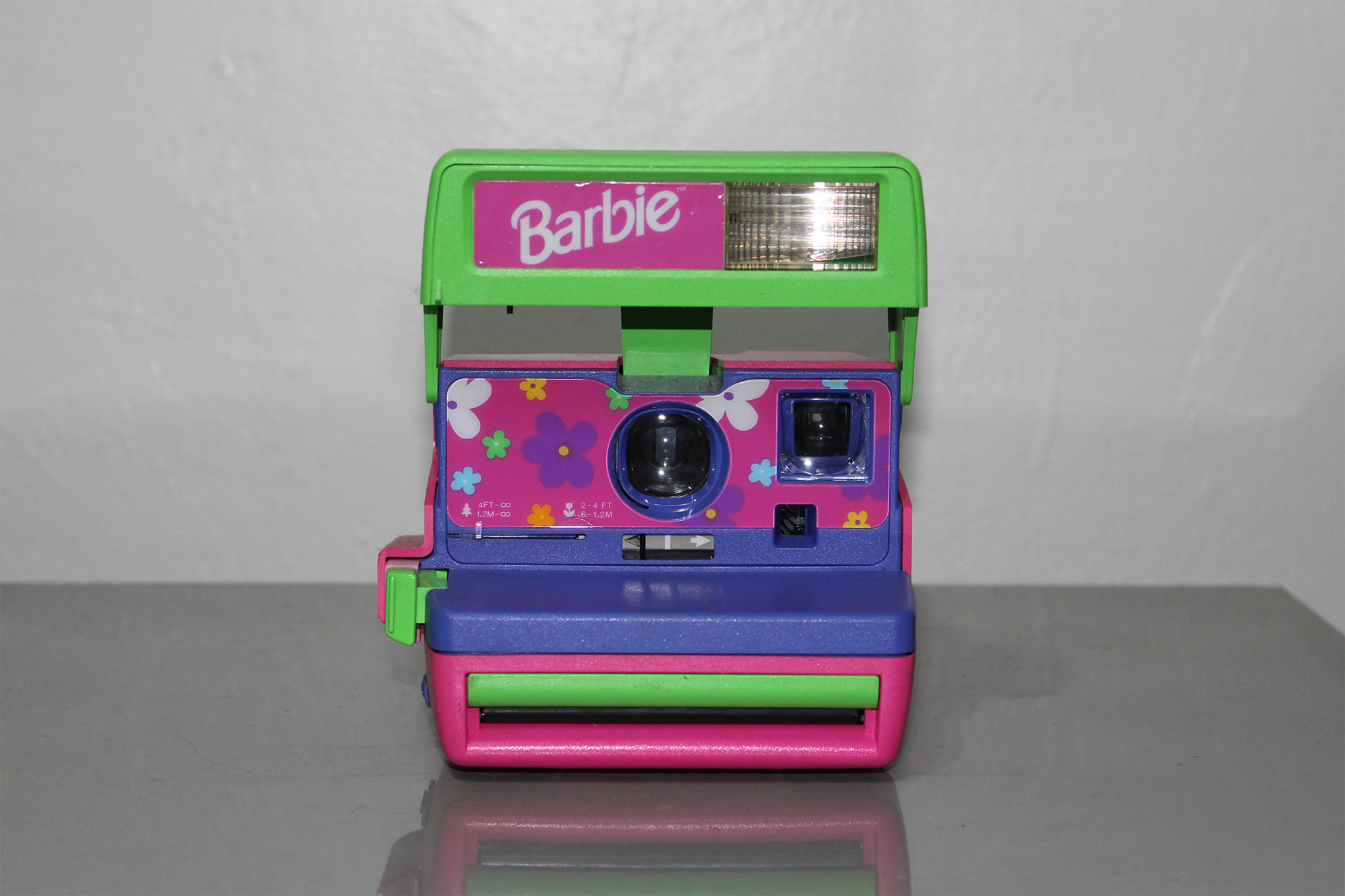creciendo Cerveza Ordenado Polaroid Barbie - Guide for the instant camera, films and batteries