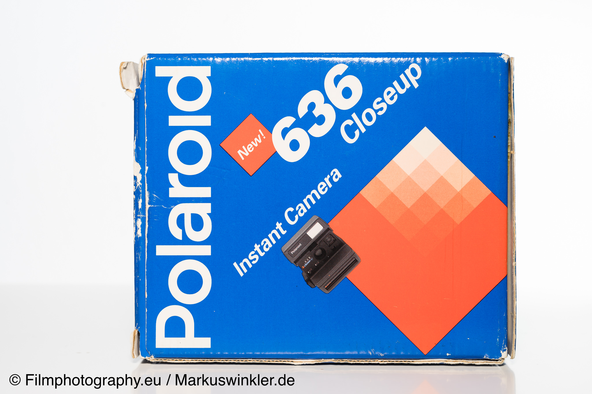 Polaroid 636 Closeup Learn about films and the functions of the camera