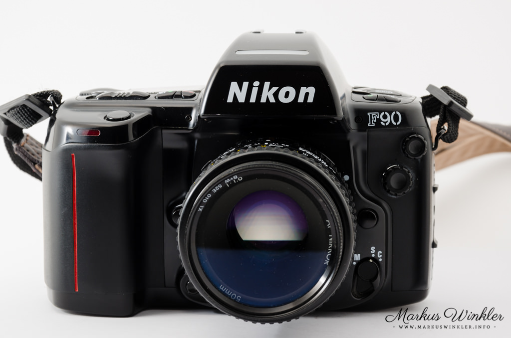 Nikon F90 | Guide about functions, films and batteries
