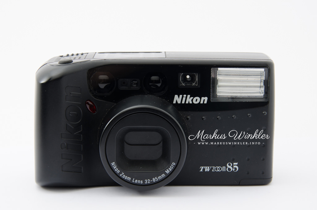 Nikon TW Zoom 85 - Front