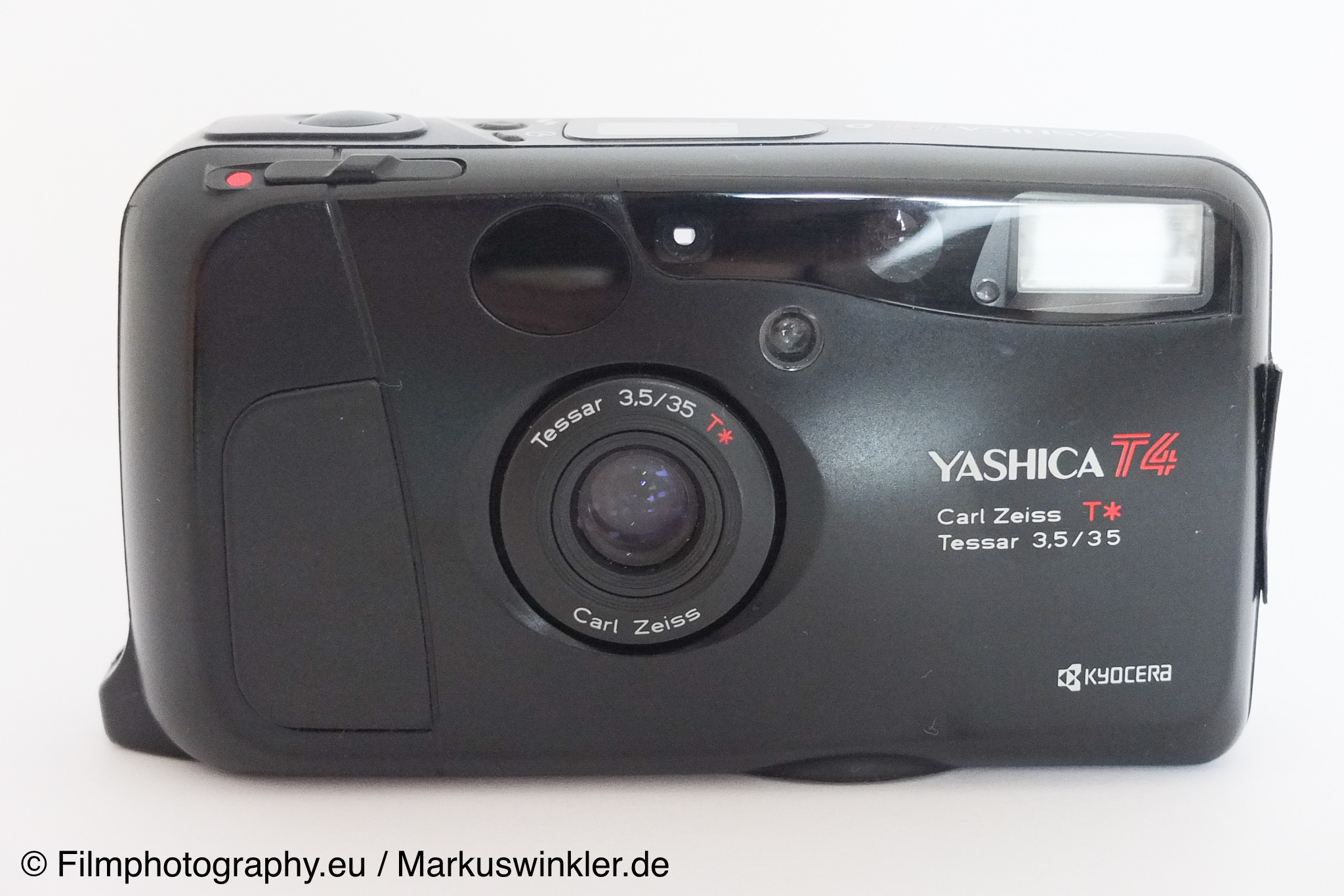 Yashica T4 - Front