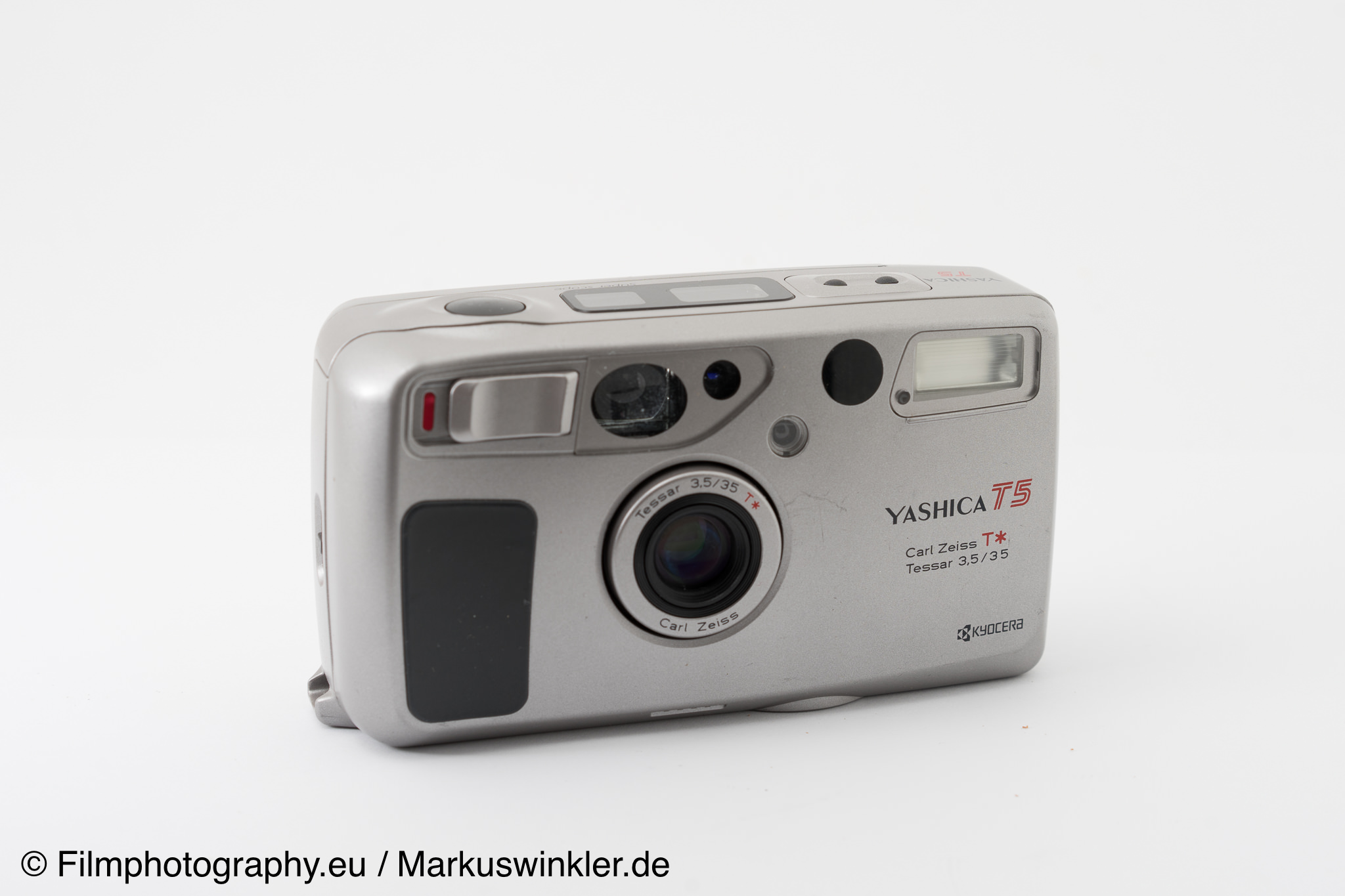 Yashica T5 - Front