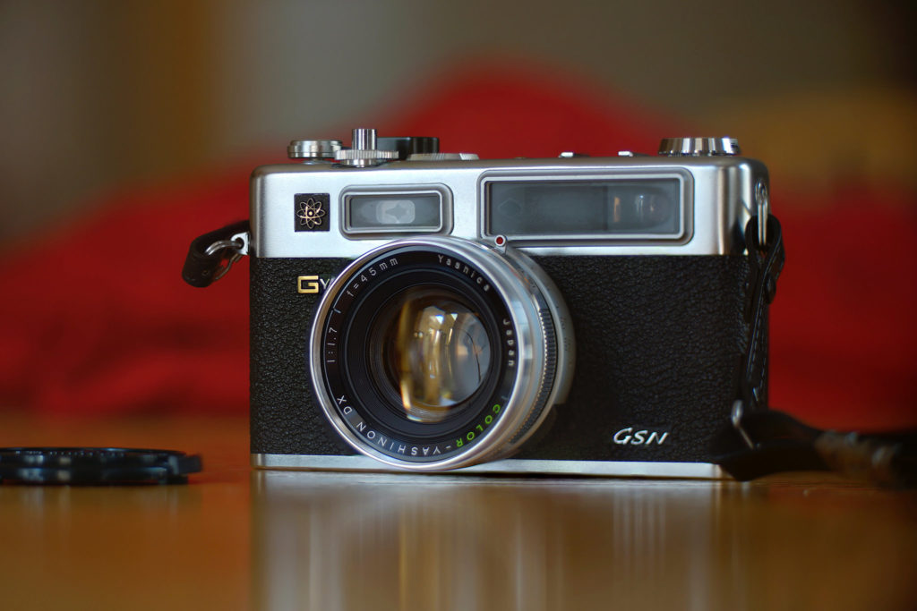 Yashica Electro 35 GT: quá trình tìm kiếm máy ảnh film rangefinder phù