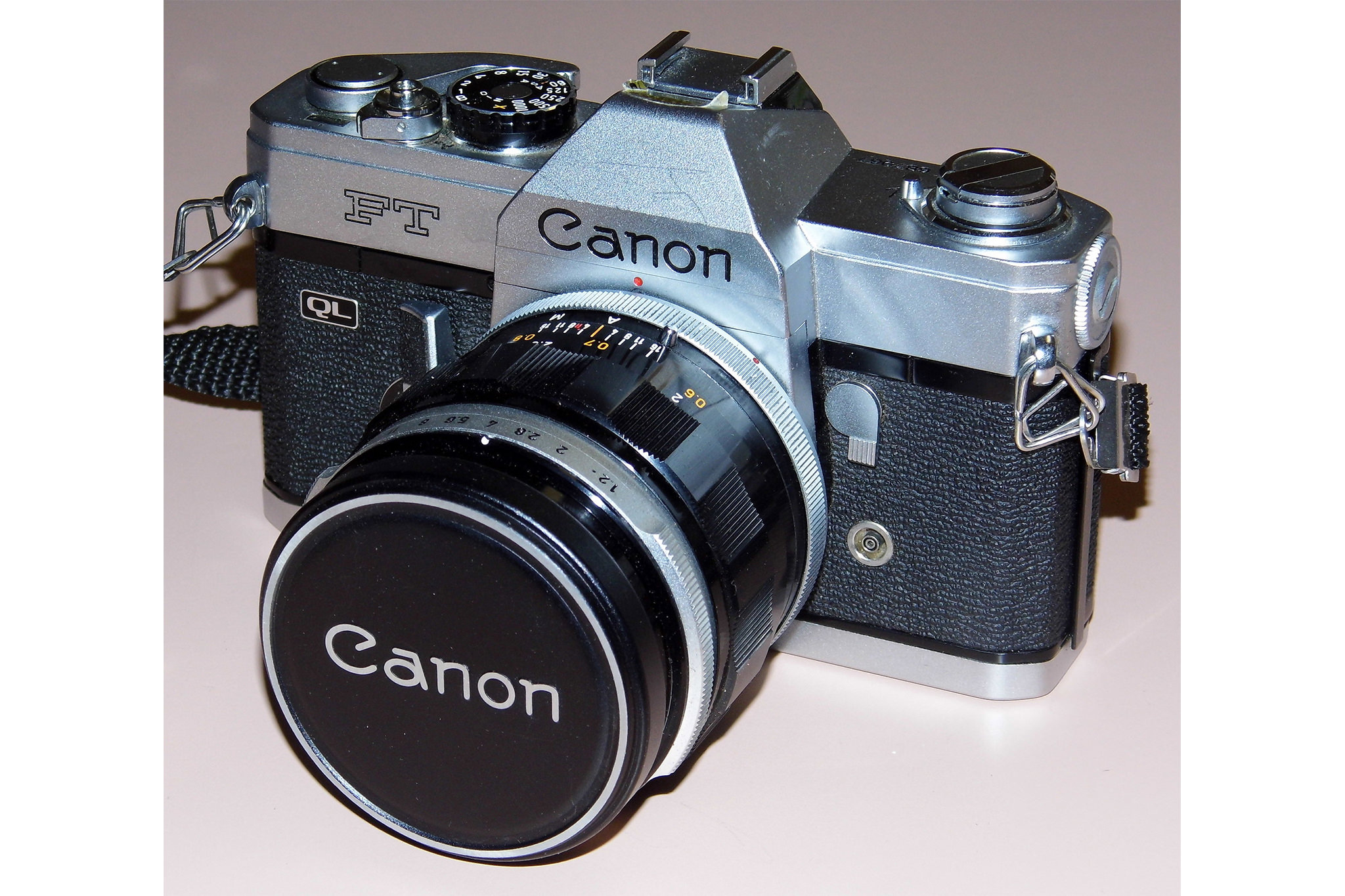 Canon FT QL   Overview over the SLR camera for 20mm film