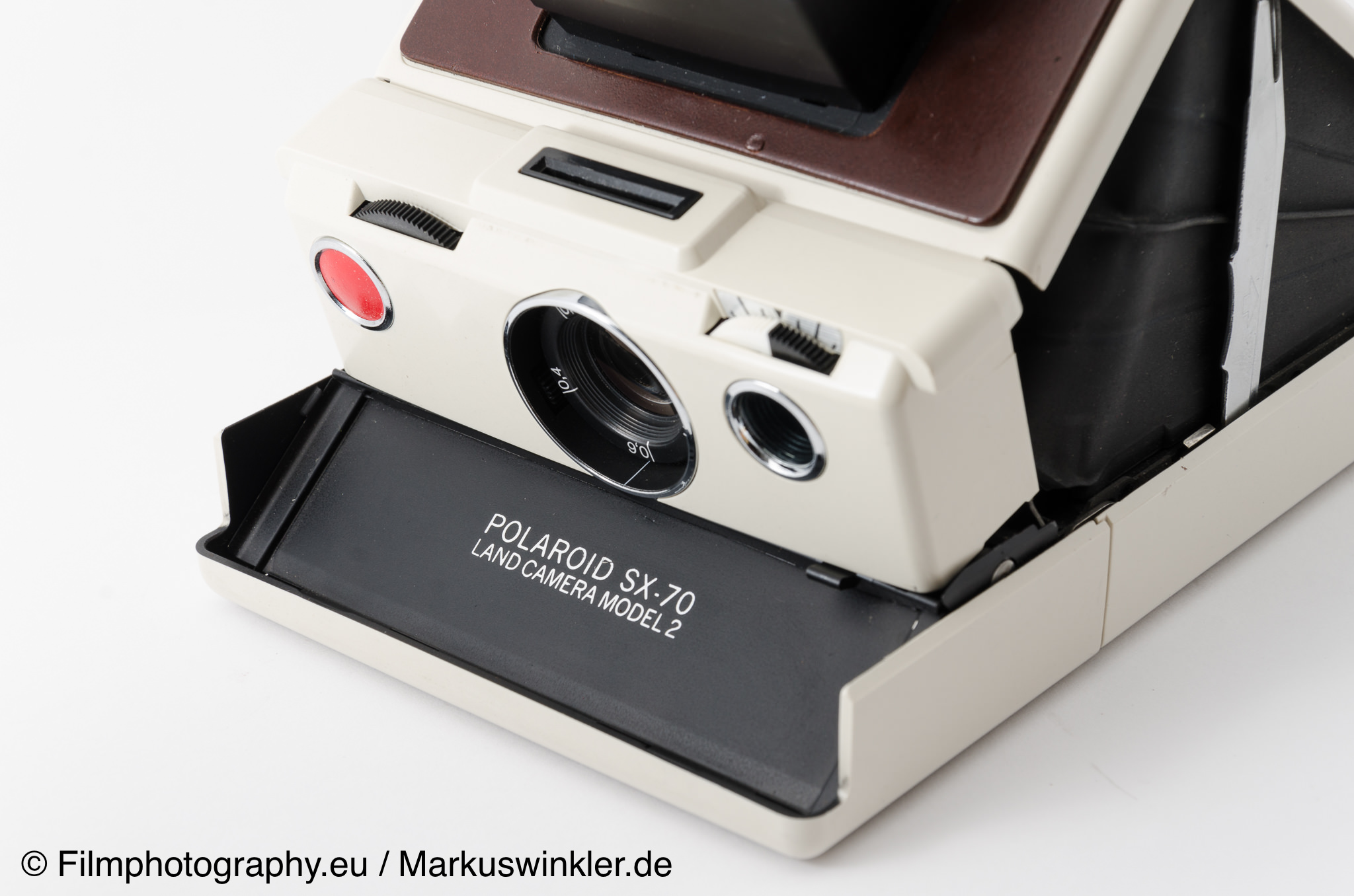 Polaroid SX-70 Model 2 - Features and Films