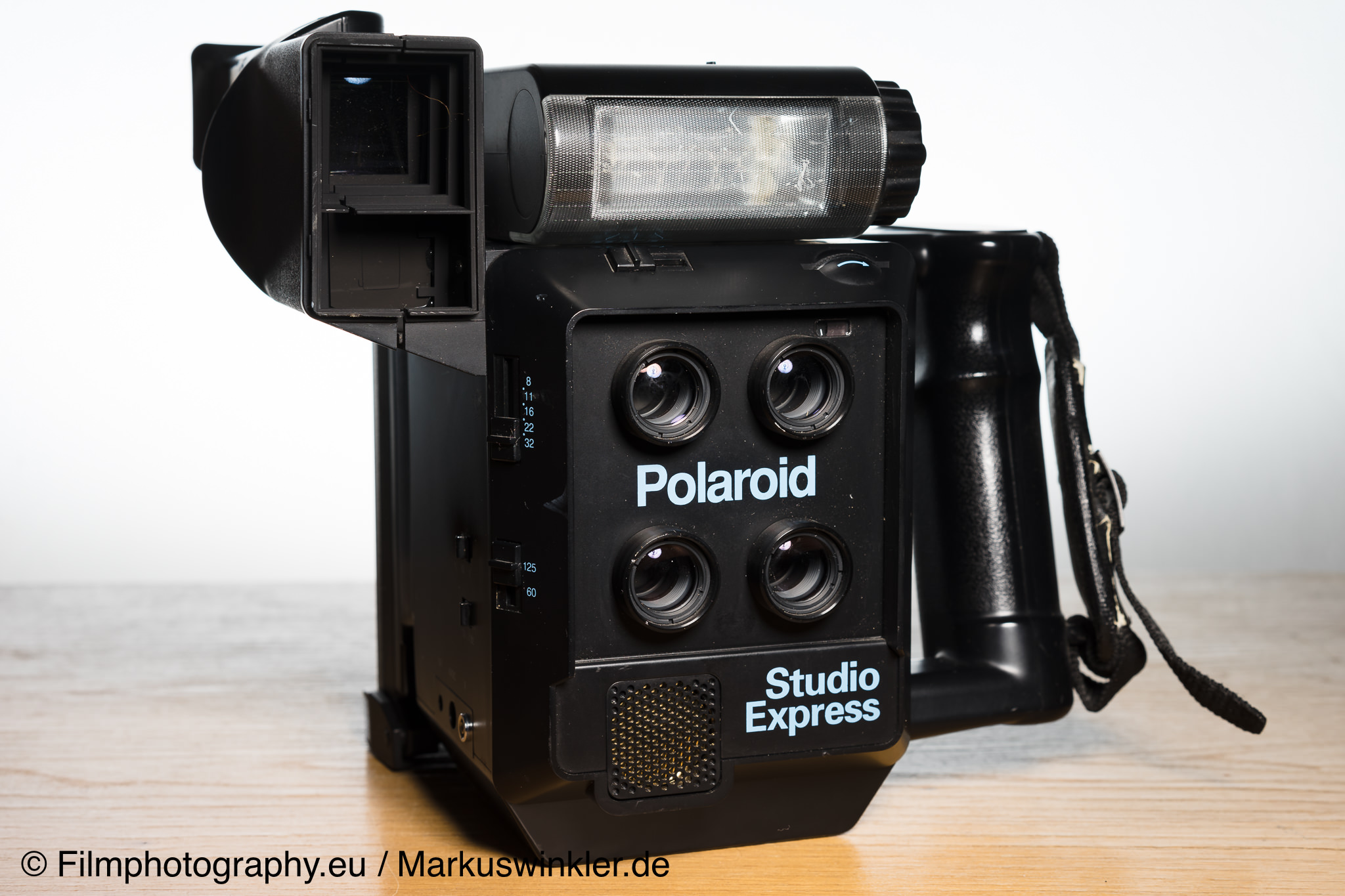 Ontevreden Electrificeren bijstand Polaroid Studio Express - Passport camera for instant films