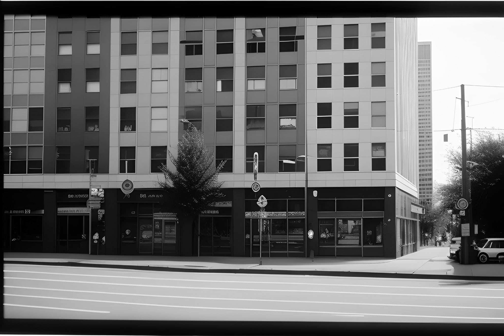 Minolta-SR-T-101b-black-white-photo-bnv