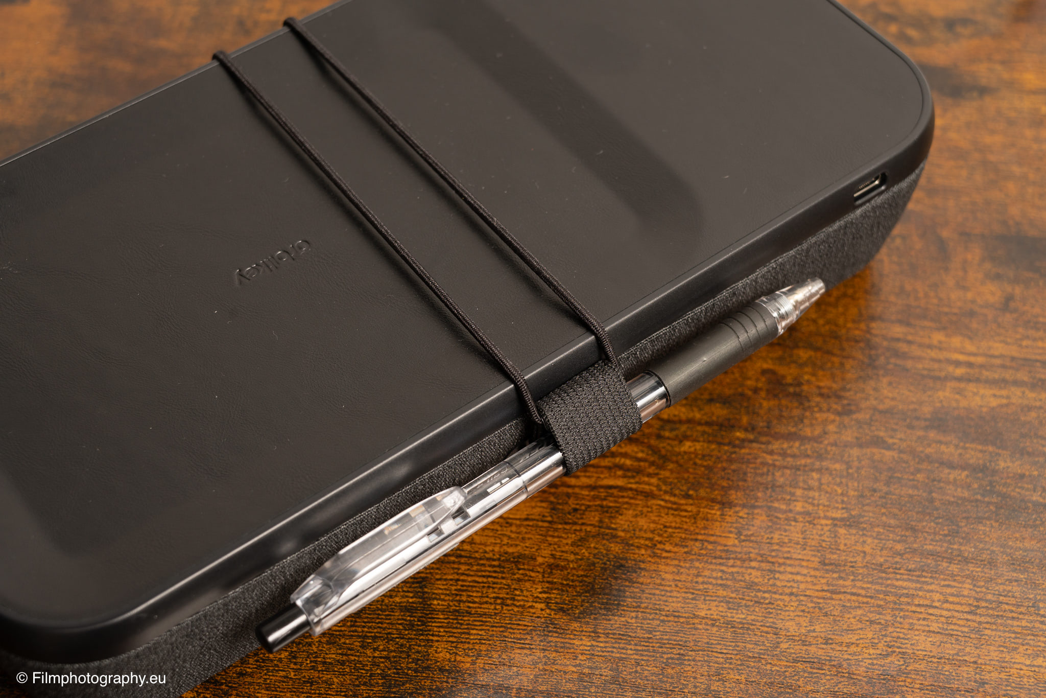 Orbitkey Nest v2 Review - Should you buy it?