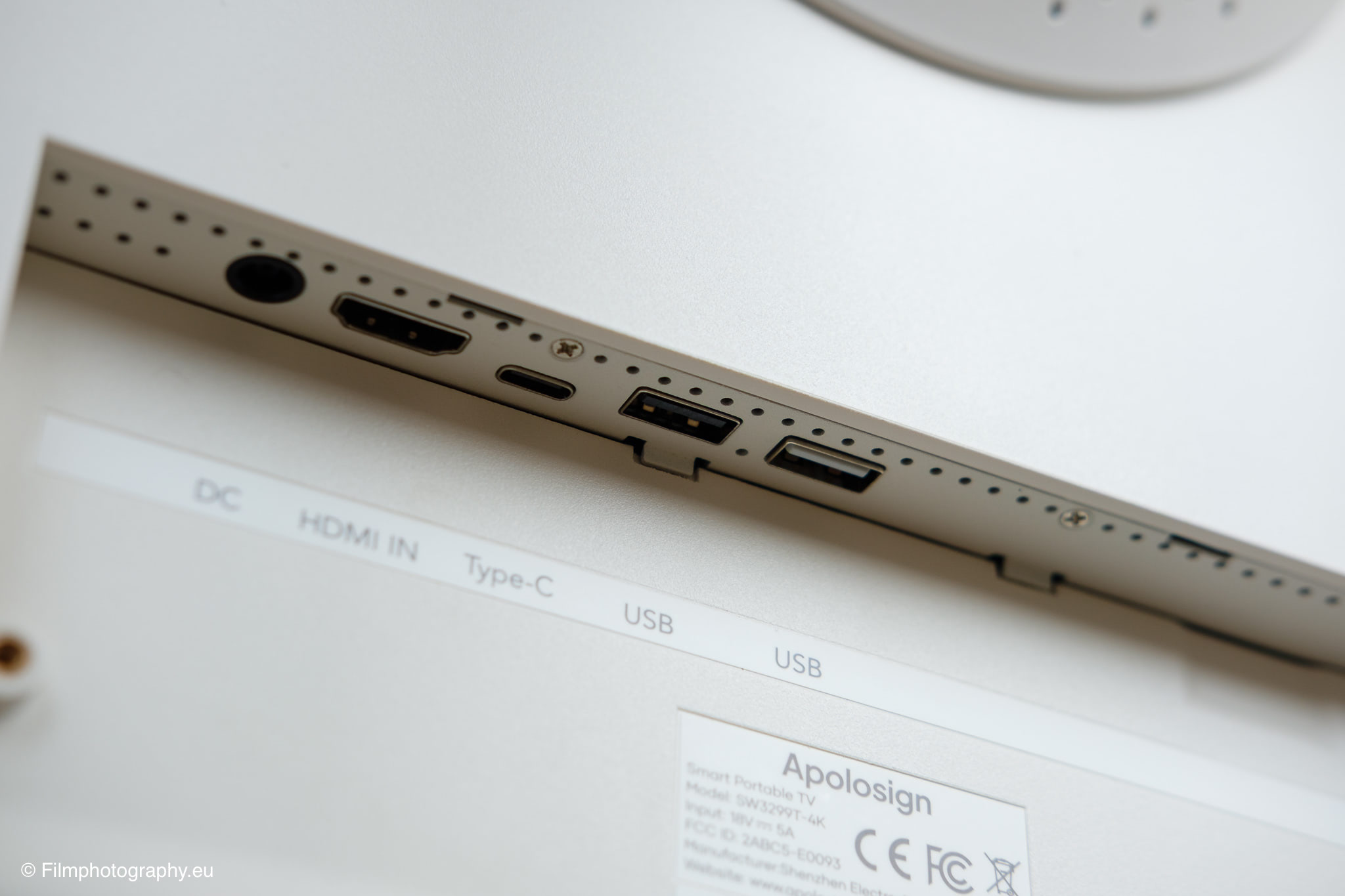 apolosign-32-smart-portable-tv-review-2