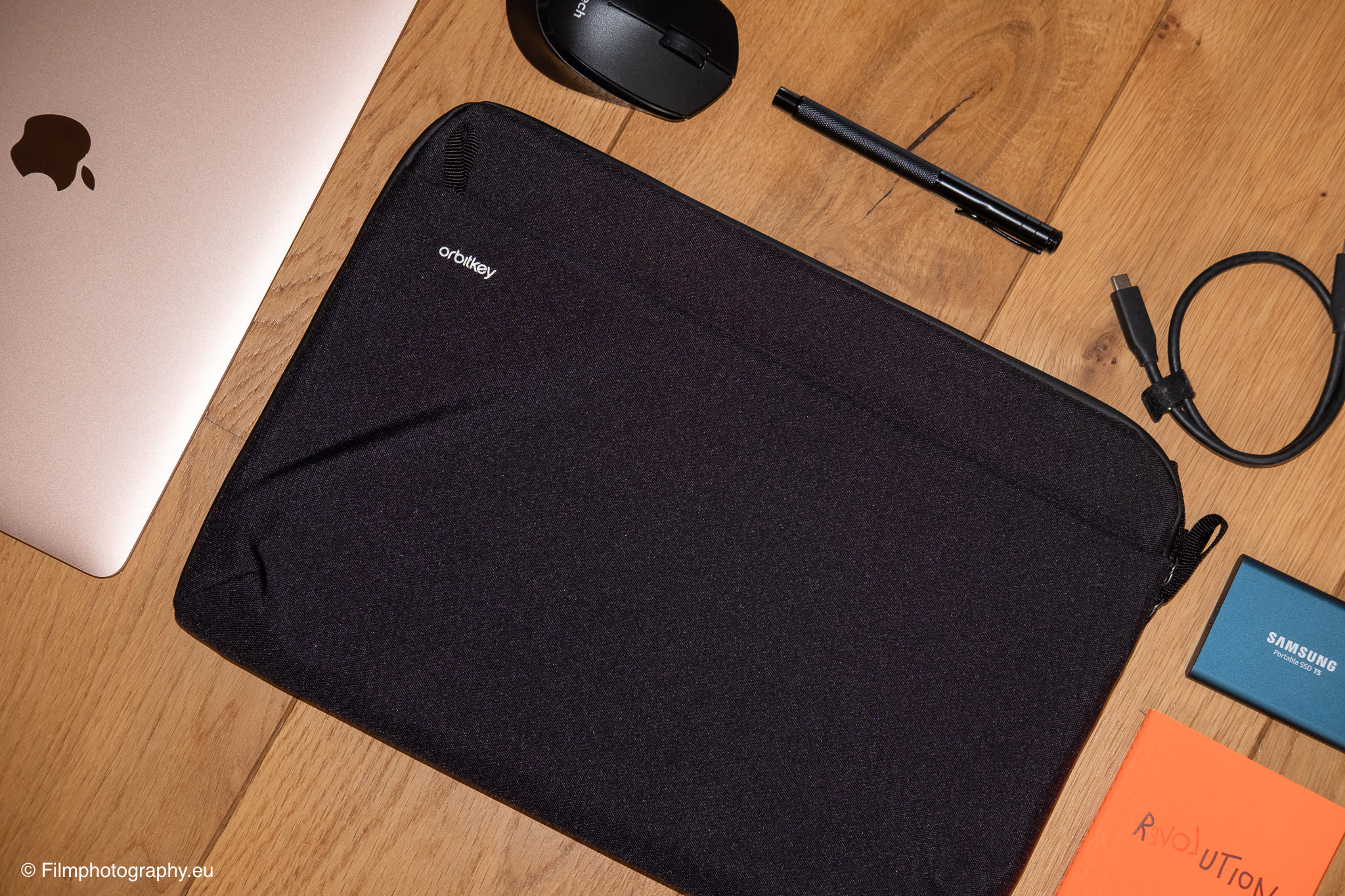 orbitkey-essentials-laptop-sleeve-review-15