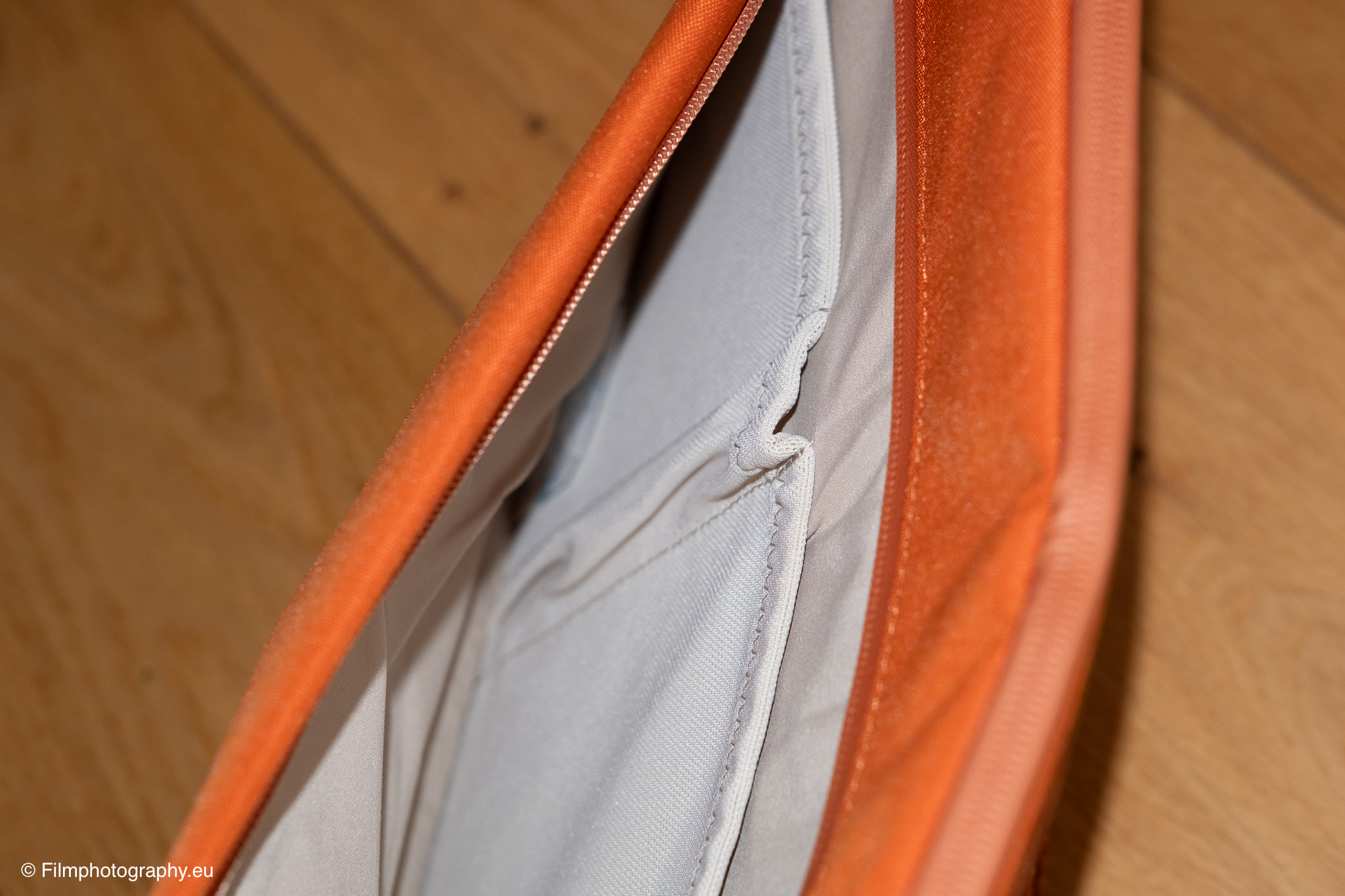 orbitkey-essentials-laptop-sleeve-review-17