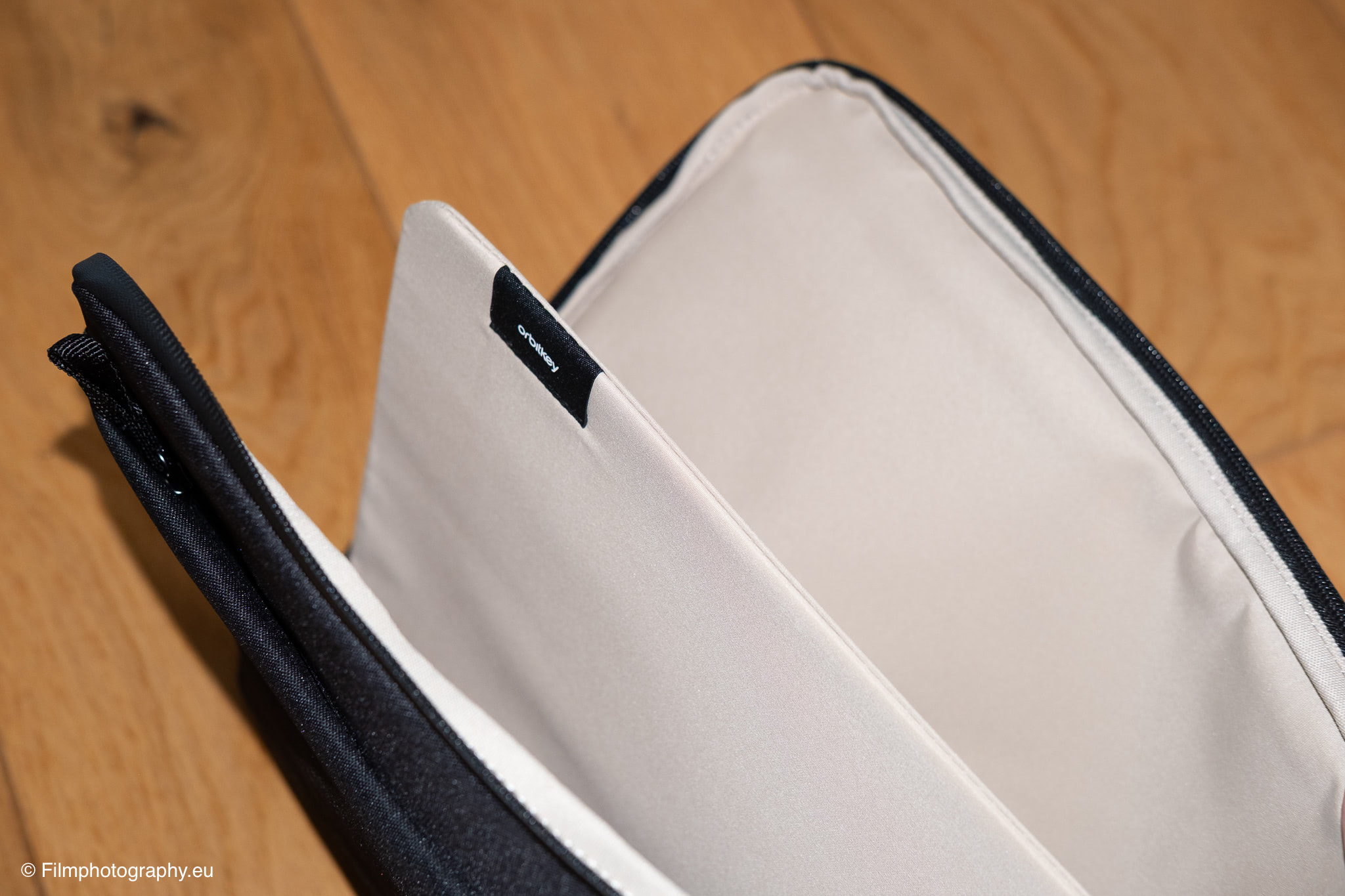 orbitkey-essentials-laptop-sleeve-review-3