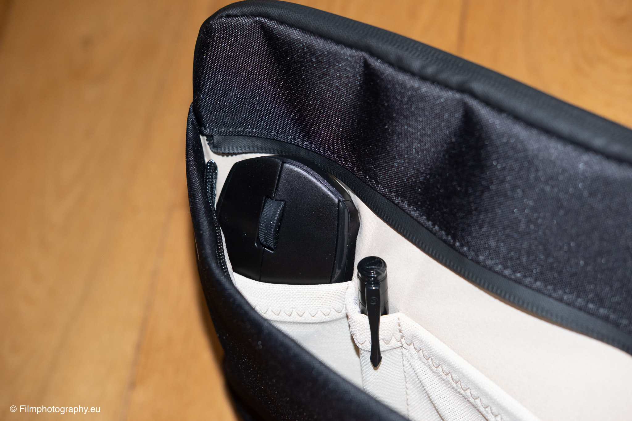 orbitkey-essentials-laptop-sleeve-review-31