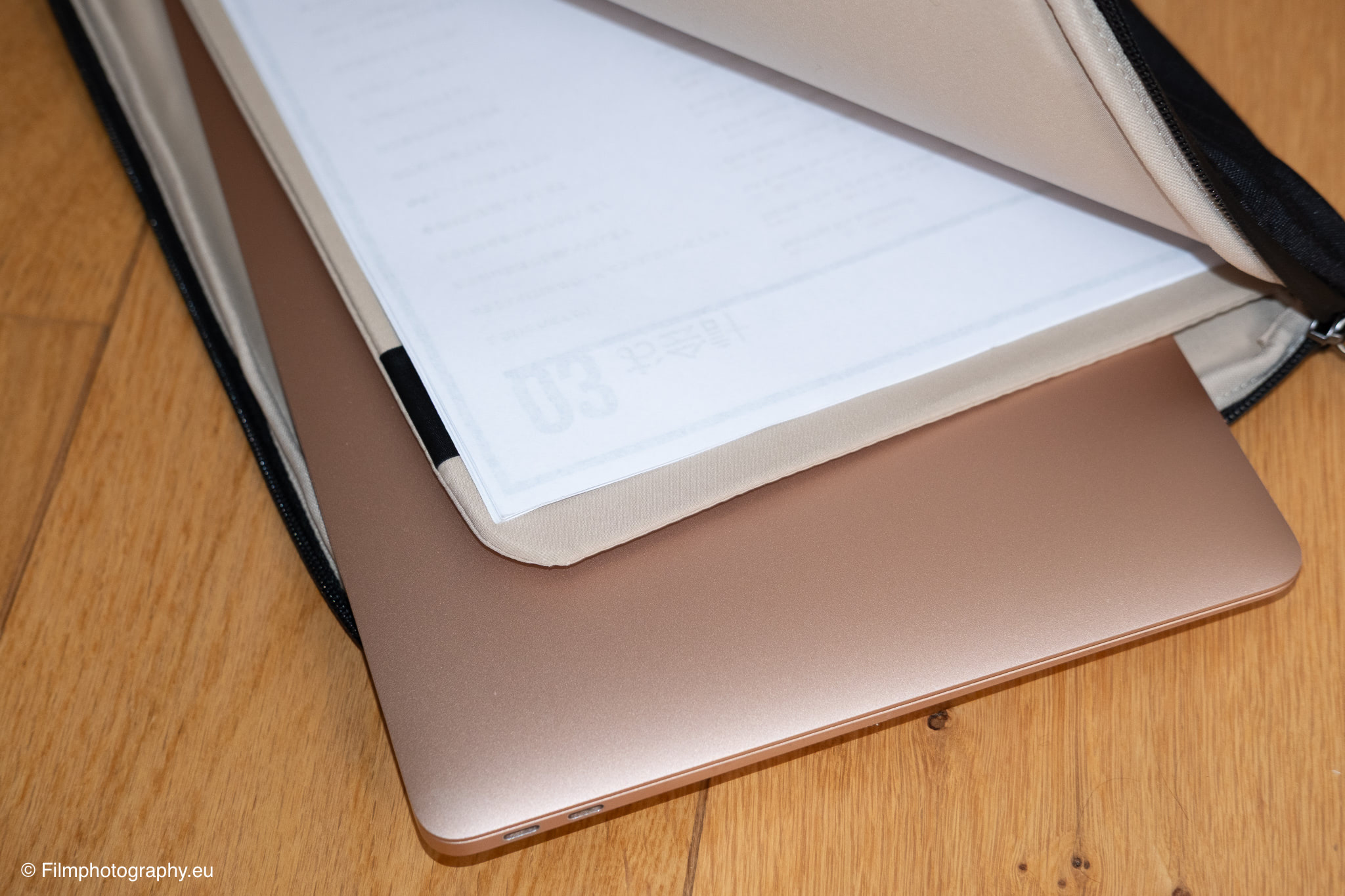 orbitkey-essentials-laptop-sleeve-review-6