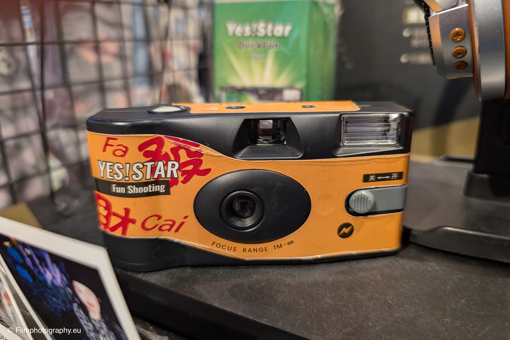 yesstar-fun-shooting-35mm-camera